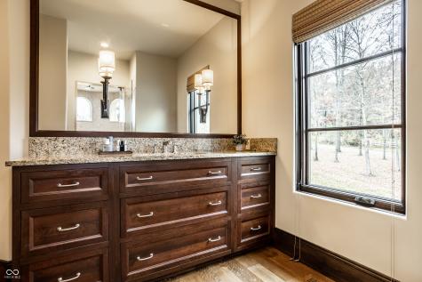 2075 S 950 E Zionsville IN 46077