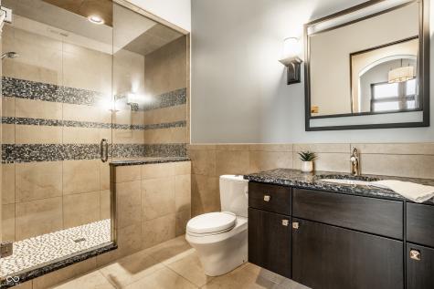 2075 S 950 E Zionsville IN 46077