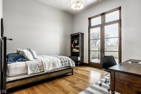 2075 S 950 E Zionsville IN 46077
