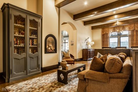 2075 S 950 E Zionsville IN 46077