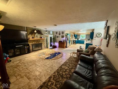 2500 S Edgewood Cove Martinsville IN 46151
