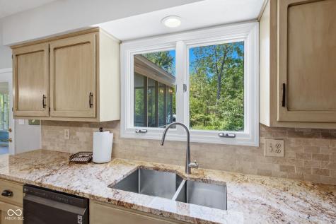 8342 Catamaran Drive Indianapolis IN 46236