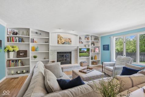 8342 Catamaran Drive Indianapolis IN 46236