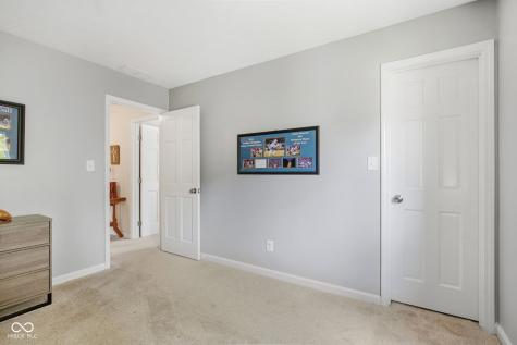 8342 Catamaran Drive Indianapolis IN 46236