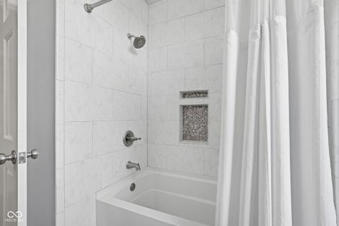 8342 Catamaran Drive Indianapolis IN 46236