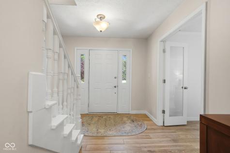 8342 Catamaran Drive Indianapolis IN 46236