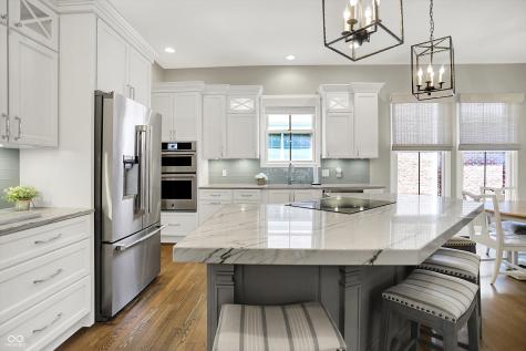 7634 The Commons Zionsville IN 46077