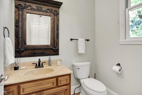 7634 The Commons Zionsville IN 46077