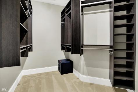 7634 The Commons Zionsville IN 46077