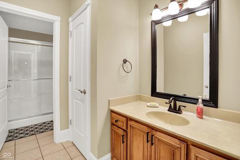 7634 The Commons Zionsville IN 46077