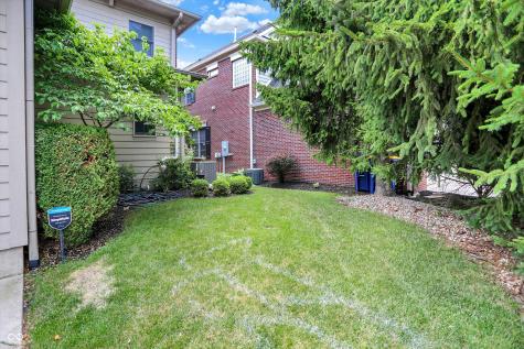 7634 The Commons Zionsville IN 46077
