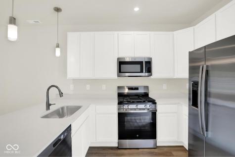 8516 Goldfinch Road Brownsburg IN 46112