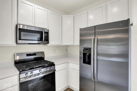 8516 Goldfinch Road Brownsburg IN 46112