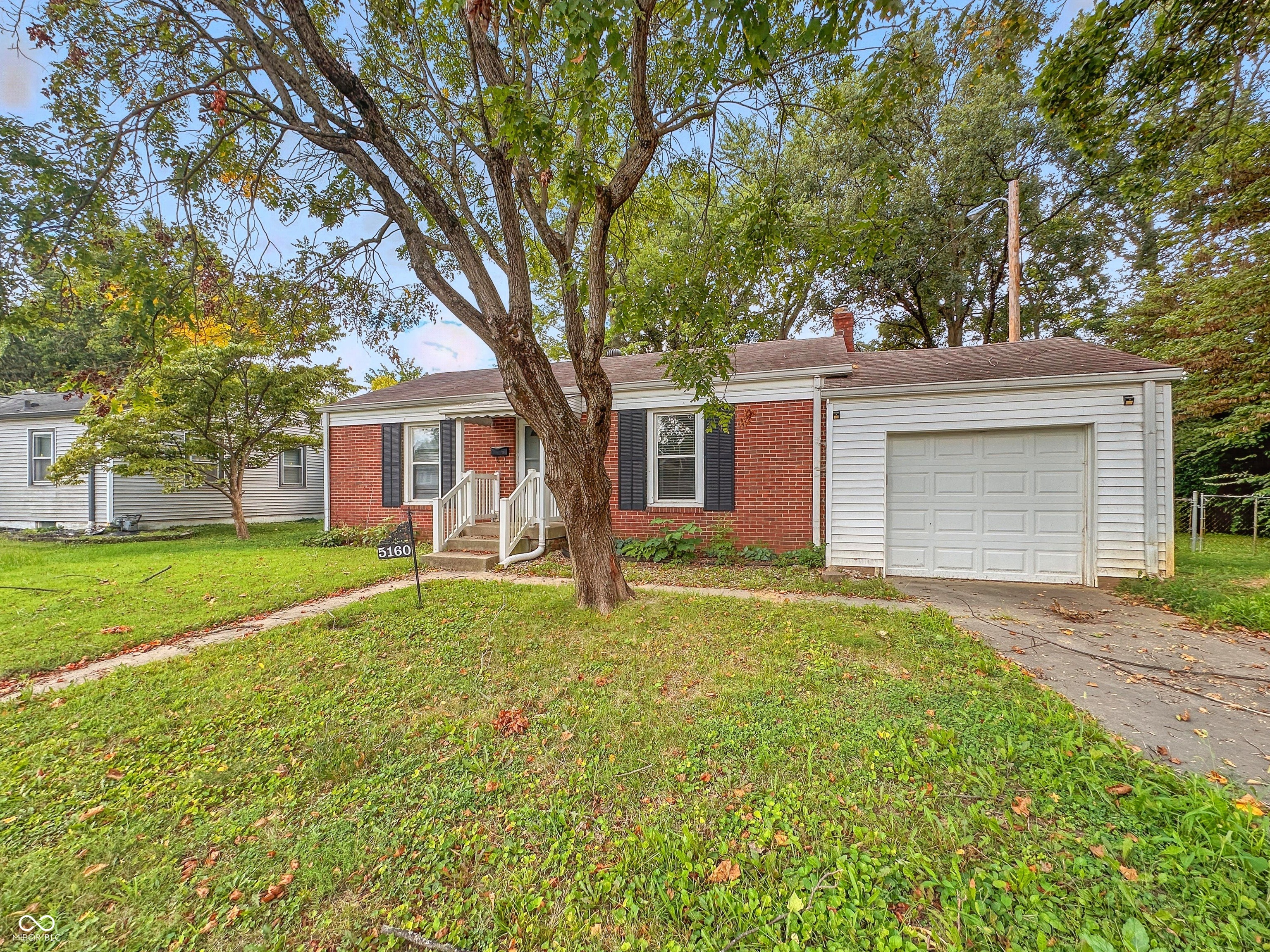 5160 Atherton South Drive Indianapolis IN 46219
