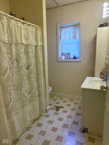 705 S Grace Avenue Crawfordsville IN 47933