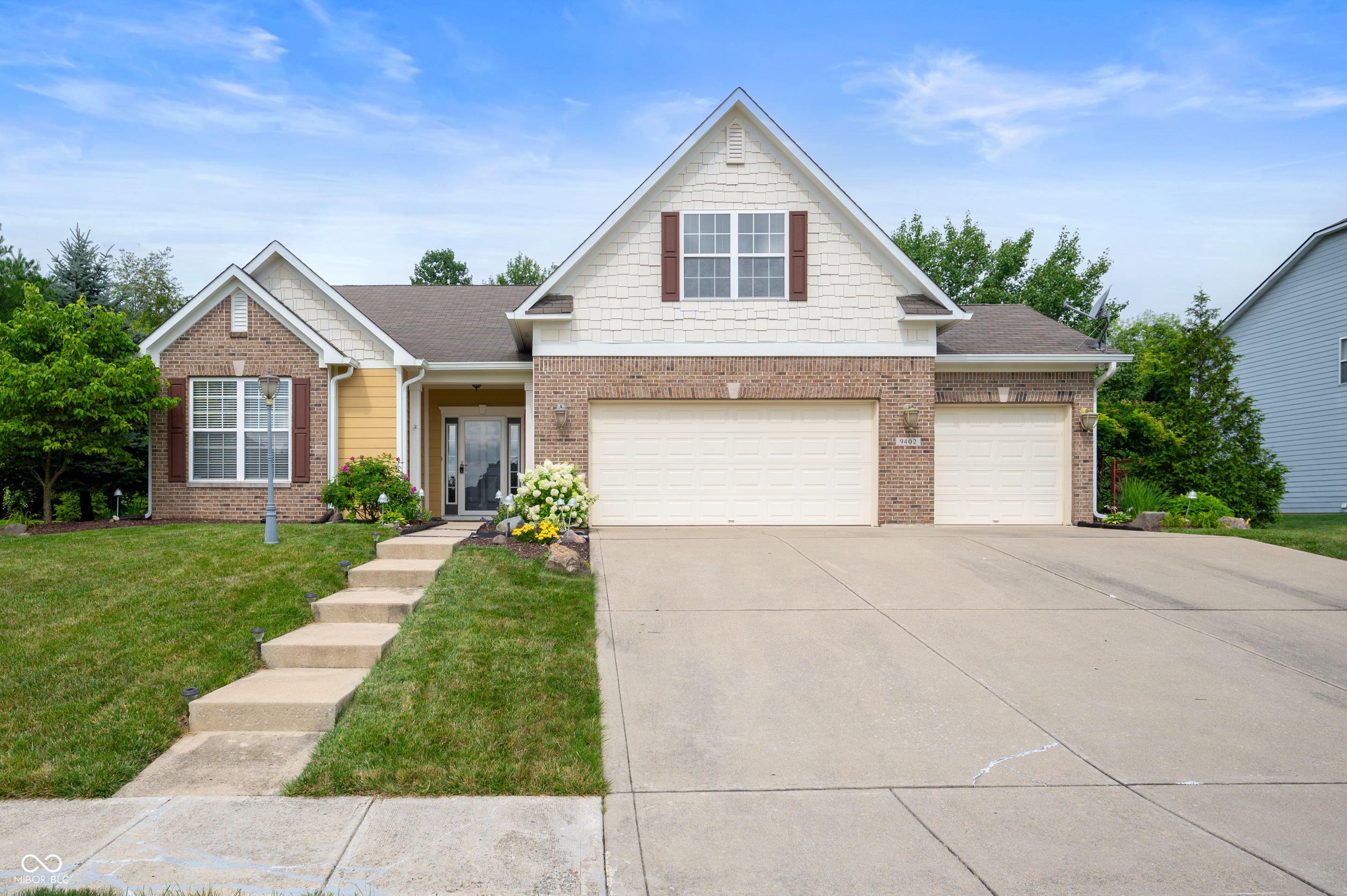 9402 Whisper Bend Drive Indianapolis IN 46278