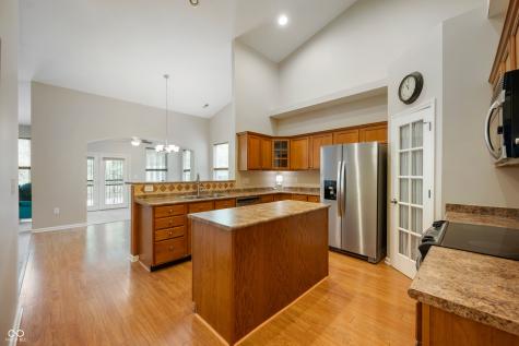 9402 Whisper Bend Drive Indianapolis IN 46278
