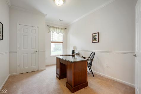9402 Whisper Bend Drive Indianapolis IN 46278