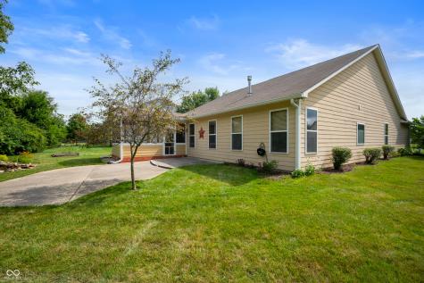 9402 Whisper Bend Drive Indianapolis IN 46278