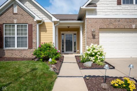 9402 Whisper Bend Drive Indianapolis IN 46278