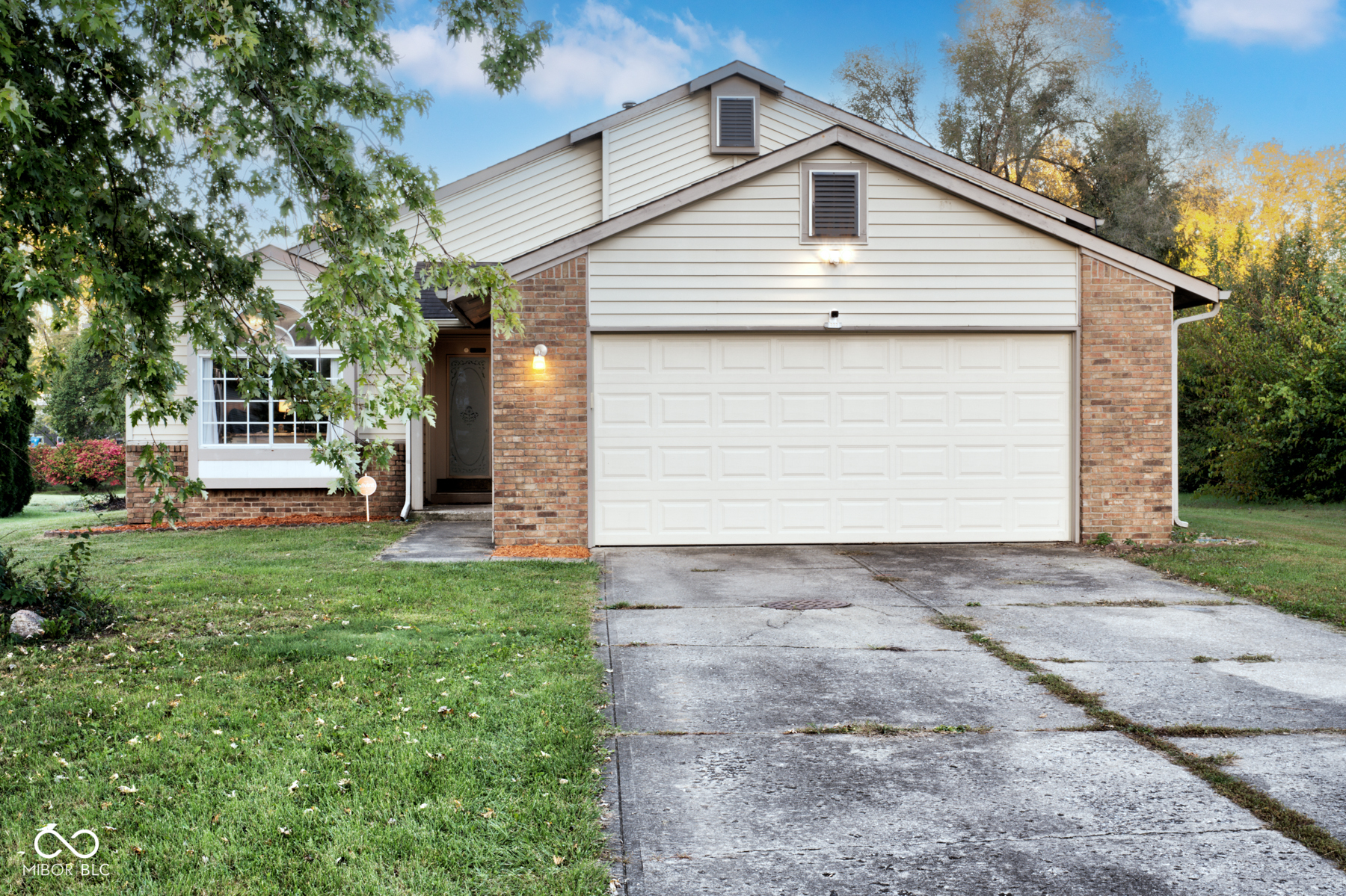 8552 Friendship Lane Indianapolis IN 46217