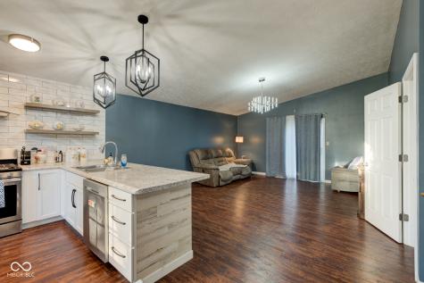 8552 Friendship Lane Indianapolis IN 46217