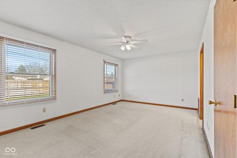 3810 Briar Hill Way Columbus IN 47203