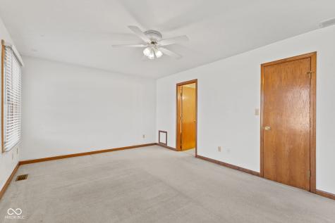 3810 Briar Hill Way Columbus IN 47203