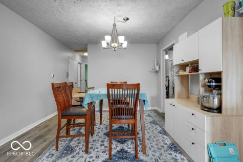 387 Pleasantview Boulevard Greenwood IN 46142
