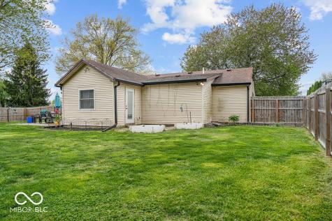 387 Pleasantview Boulevard Greenwood IN 46142