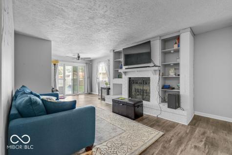 387 Pleasantview Boulevard Greenwood IN 46142