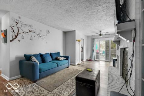 387 Pleasantview Boulevard Greenwood IN 46142