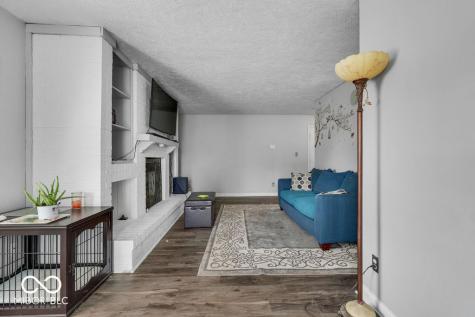 387 Pleasantview Boulevard Greenwood IN 46142