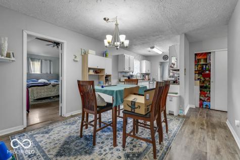387 Pleasantview Boulevard Greenwood IN 46142