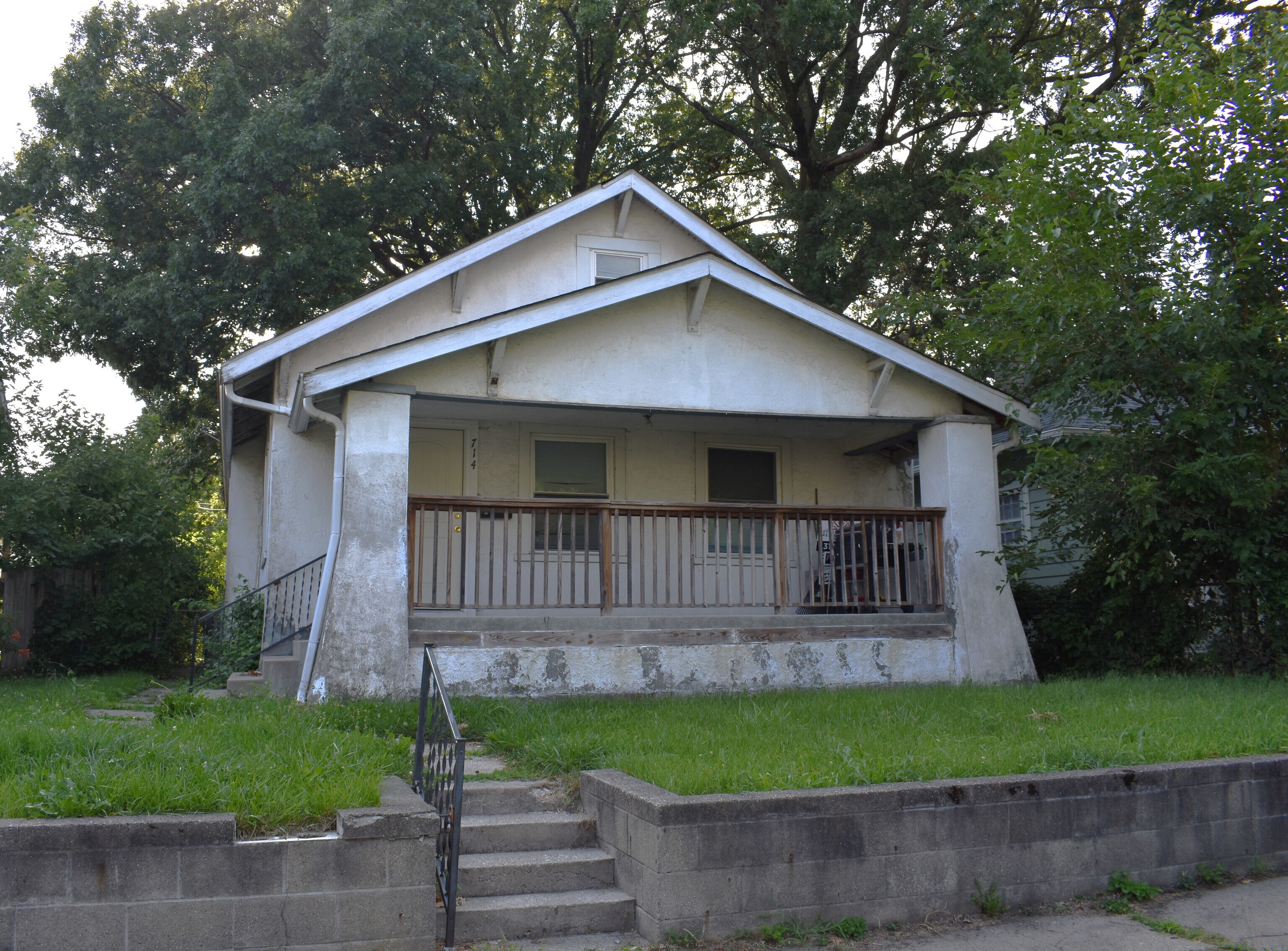 714 N Gladstone Avenue Indianapolis IN 46201