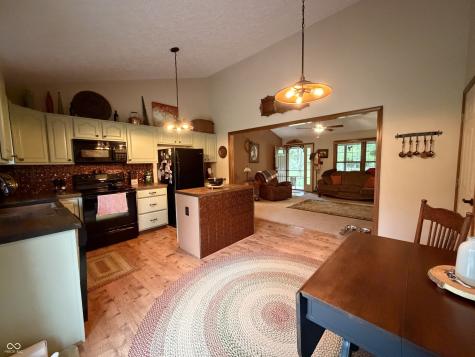 9236 Crawfordsville Road Indianapolis IN 46234