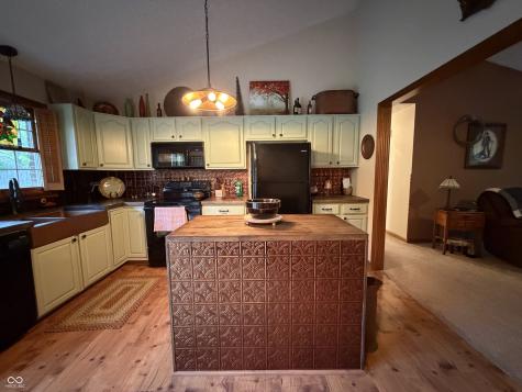 9236 Crawfordsville Road Indianapolis IN 46234