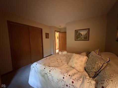 9236 Crawfordsville Road Indianapolis IN 46234