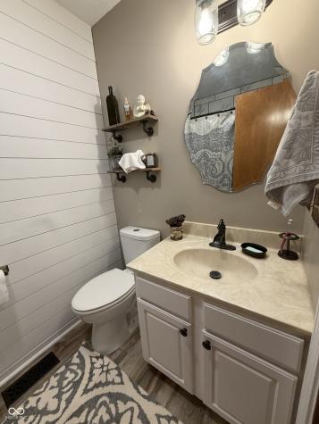 9236 Crawfordsville Road Indianapolis IN 46234