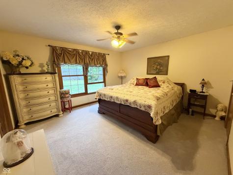 9236 Crawfordsville Road Indianapolis IN 46234