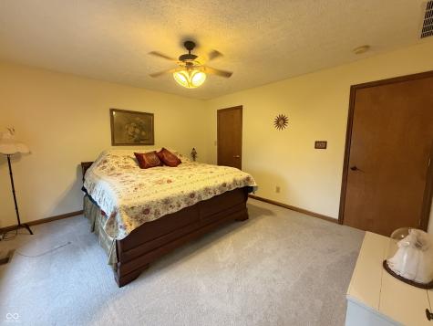 9236 Crawfordsville Road Indianapolis IN 46234