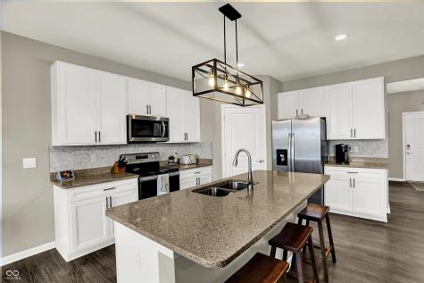 2042 Downey Lane Greenfield IN 46140