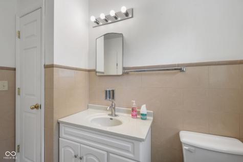 406 W Mcgregor Road Indianapolis IN 46217