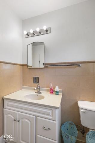 406 W Mcgregor Road Indianapolis IN 46217