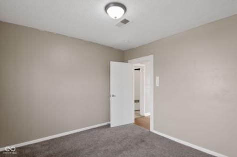 15 Myron Avenue Indianapolis IN 46241