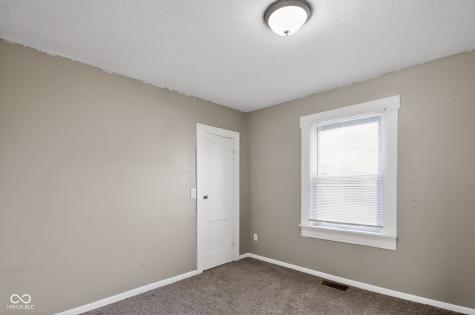 15 Myron Avenue Indianapolis IN 46241