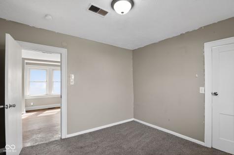 15 Myron Avenue Indianapolis IN 46241