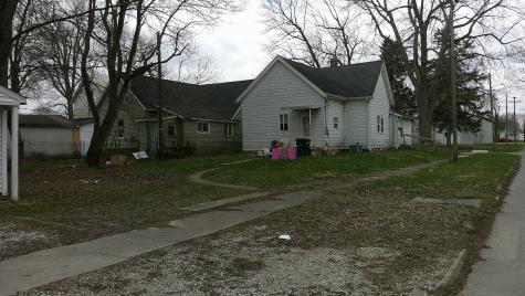 853 N 12th Street N Elwood IN 46036