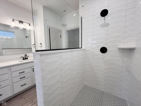 537 Gilder Drive Carmel IN 46032
