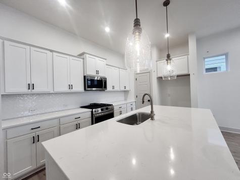 537 Gilder Drive Carmel IN 46032